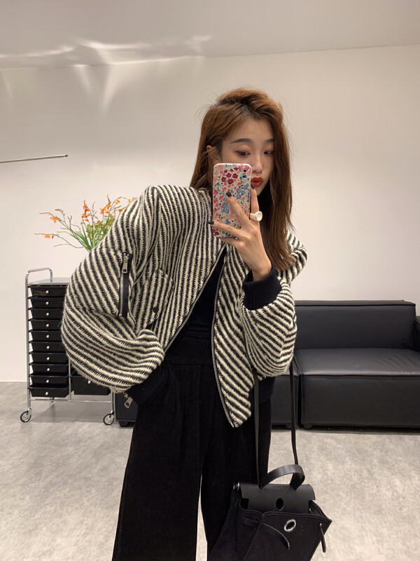 New for winter!  【VANESSA】Korean Striped Loose Short Jacket 8027# OZQ