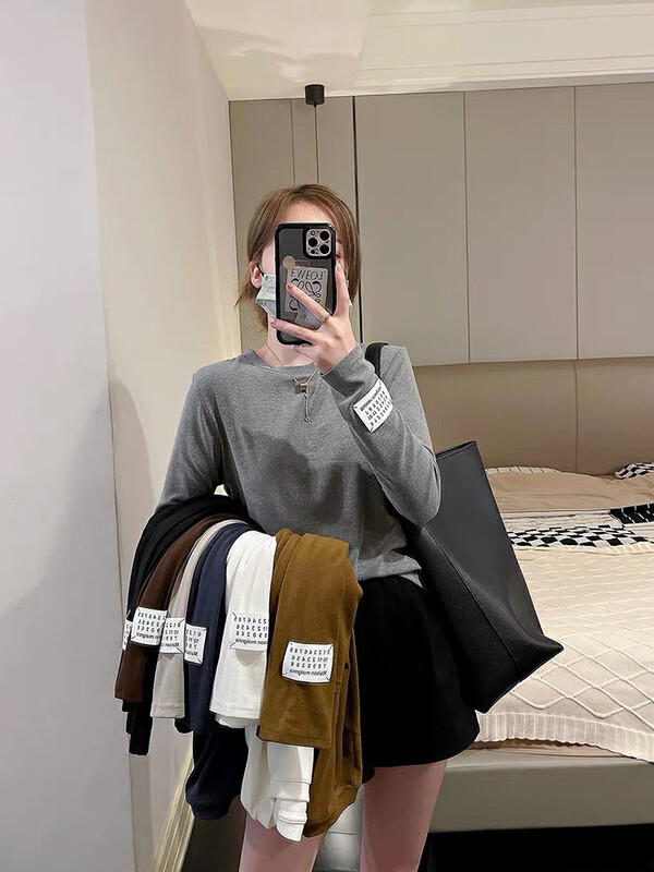 Autumn is new! [Blue Show] Design sense labeling round neck bottoming shirt 1118# LSW