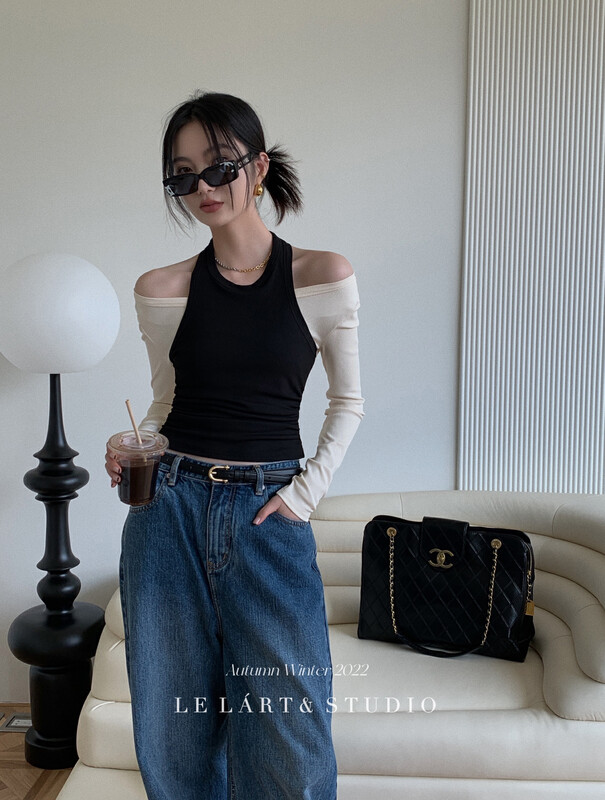 【LE LART】French sweet and spicy designer halter neck off-shoulder fake two-piece T-shirt LL5715# JHY