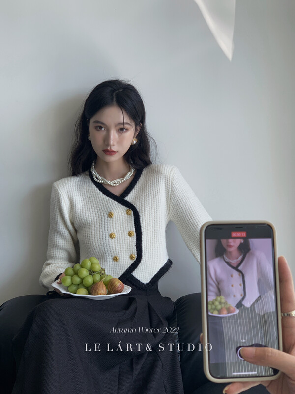 【LE LART】French Hepburn style double-breasted gold button sweater cardigan small sweater warm sweater XZ351# JHY