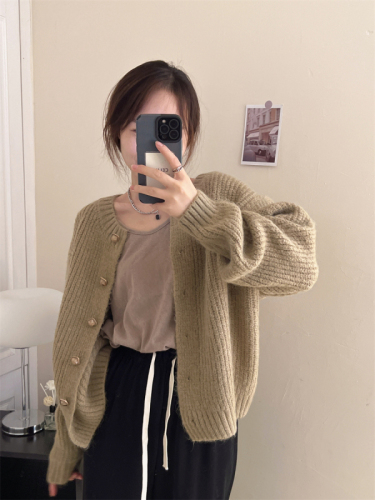 Lazy style Korean loose sweater jacket  autumn and winter new temperament silhouette solid color thickened knitted cardigan