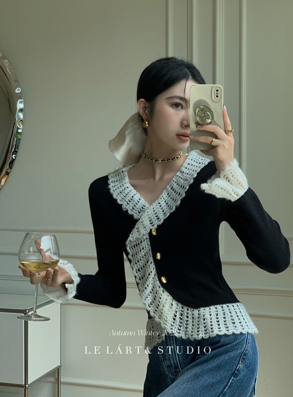 【LE LART】French Hepburn style ruffled gold buckle contrast color knitted sweater warm sweater XL231# JHY