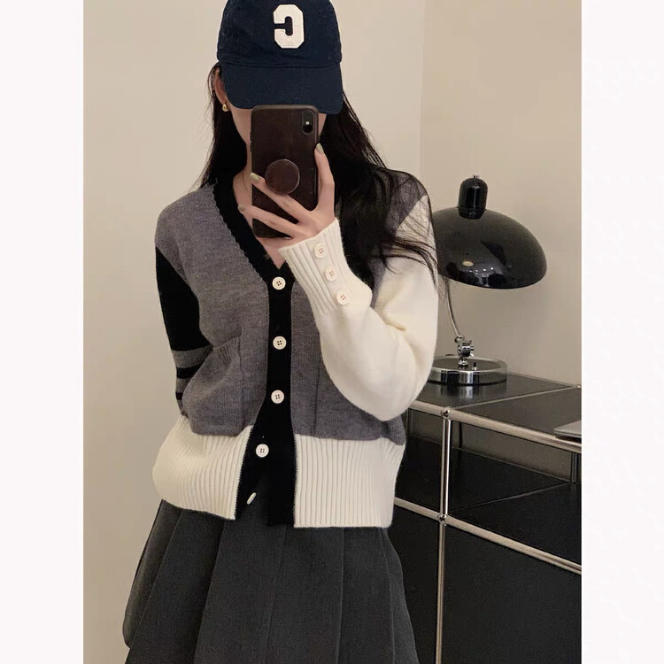 New in autumn! [Blue Show] College style retro V-neck casual knitted cardigan 7728# LSW