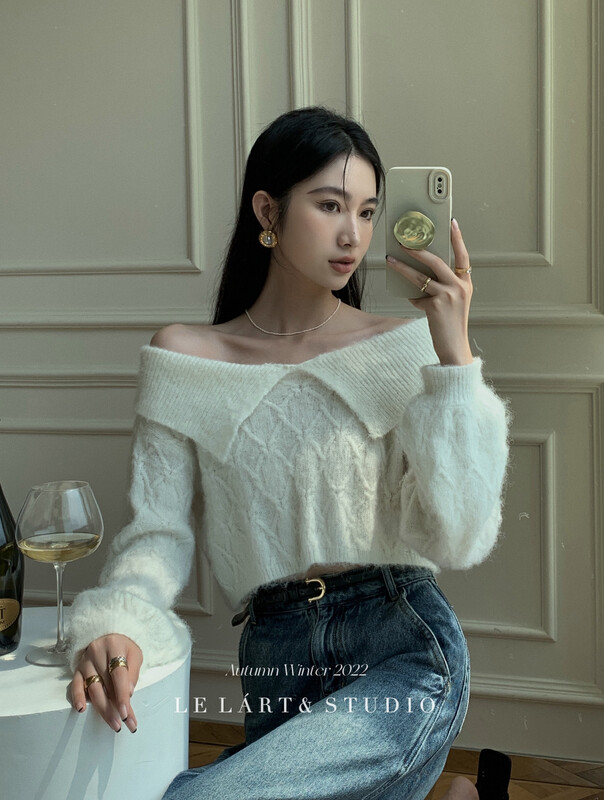 【LE LART】French pure lustful lapel, off-shoulder neckline, mohair pullover sweater, warm sweater XL255# JHY
