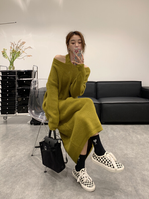 【VANESSA】Designed shoulder-length thickened sweater dress 8086# OZQ