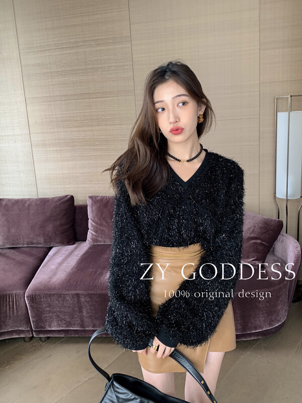 [ZY] Fluffy and soft texture V-neck pullover all-match small sweater knitted sweater (cool and age reduction) 18182