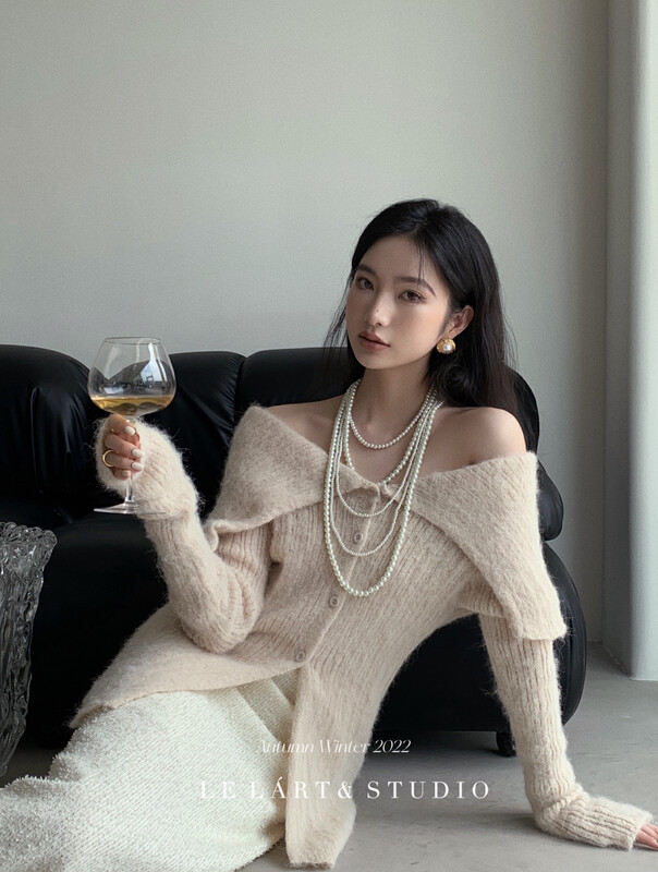 【LE LART】French pure desire style one-word neck off-shoulder mohair slim sweater warm sweater XL260# JHY