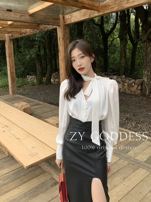 [ZY] New textured dark jacquard satin bow-tie shirt (with tie) in early autumn 18020# JHY