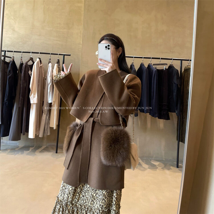 New in early winter! [DT CLASSIC] Round neck fashion fur pocket wool vest (with belt) (including 100% wool) YS1-3903# JHY