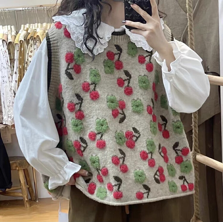 New in winter! [Blue Show] Retro Embroidered Cherry Core Yarn Knit Vest 7820# LSW