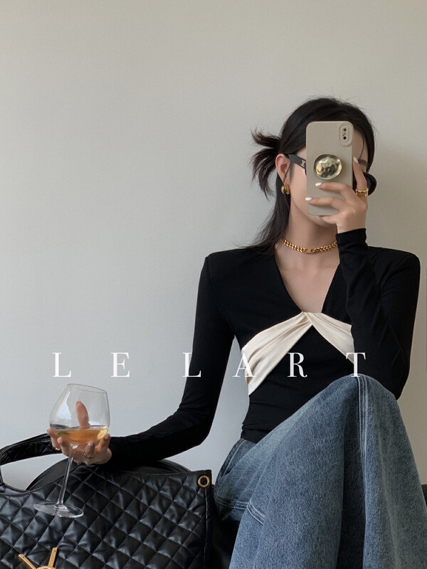 [LE LART] French sweet and spicy style black and white color matching shoulder pad T-shirt LL5647