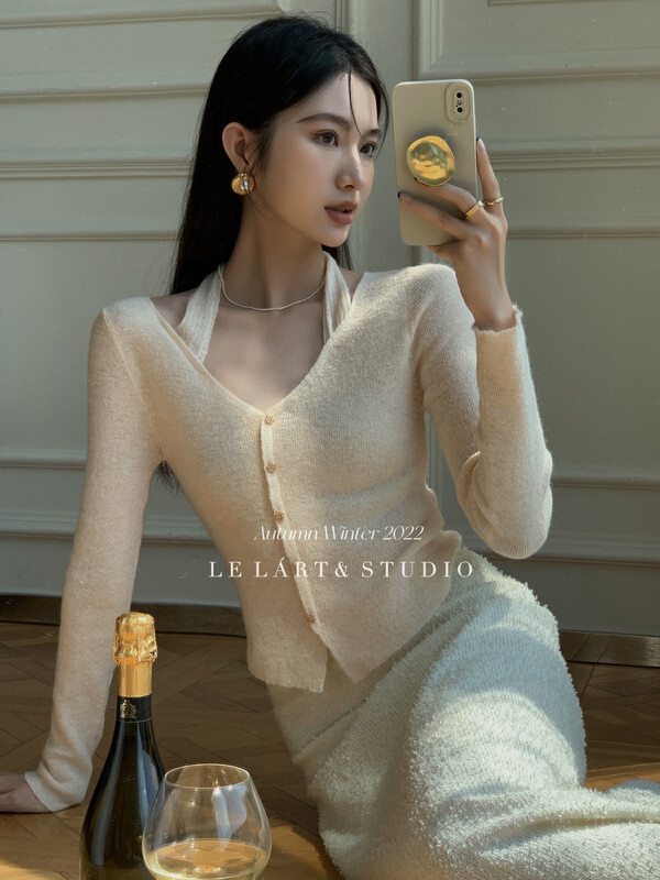 【LE LART】French pure desire style halter neck mohair gold button knitted sweater warm sweater XL253# JHY