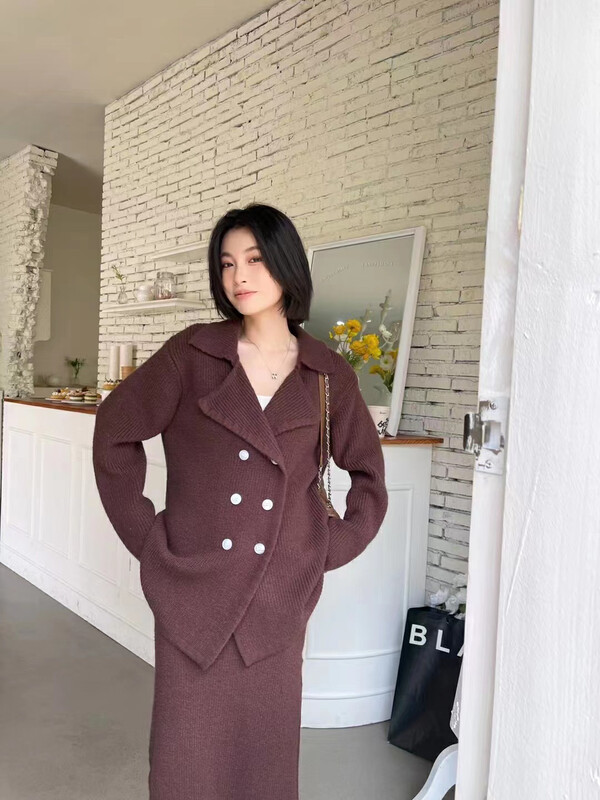 New in winter! [MINI NI] Textured Double Breasted Sweater + Thin Mid-Length Skirt Suit 9308# PCZ
