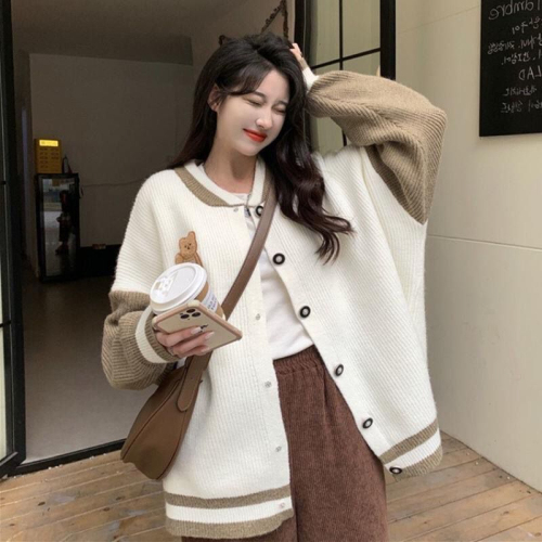 Early autumn sweet and spicy knitted cardigan bear embroidery contrast color stitching design feeling lazy wind sweater jacket top trend