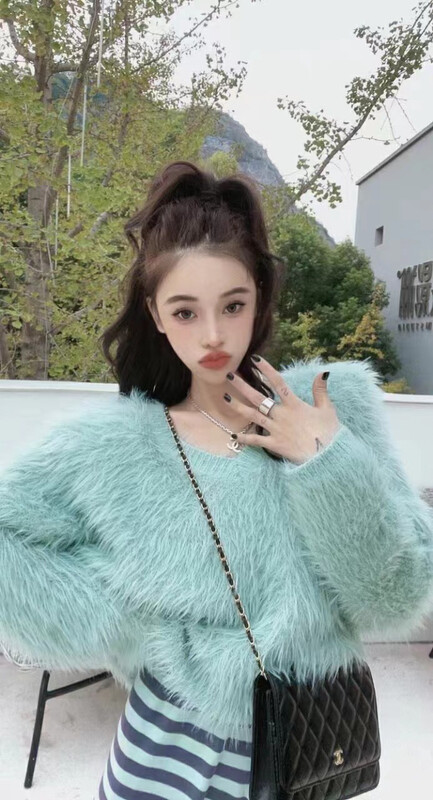 New in winter! [MI NI] V-neck loose solid color knitted sweater 7304# PCZ