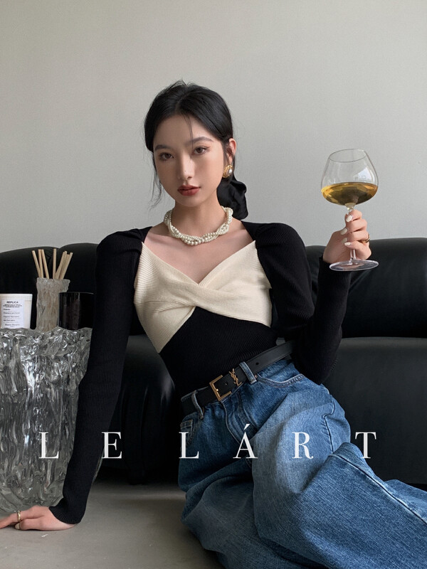 [LE LART] French Hepburn points black and white color-blocking puff sleeve pullover sweater sweater sweater TH117