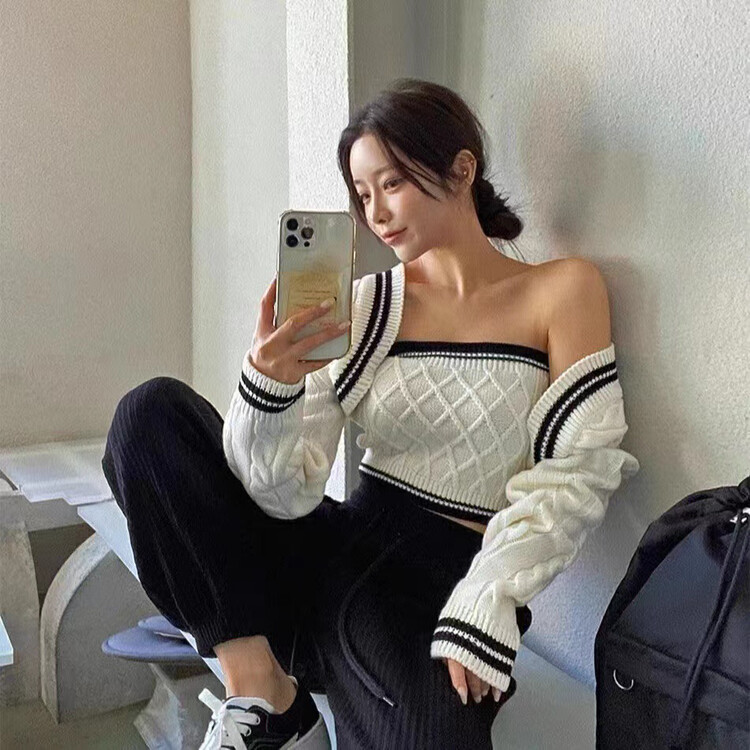 New in autumn! [MI NI] Contrast color diamond-shaped tube top vest + short design knitted cardigan suit 9098# PCZ