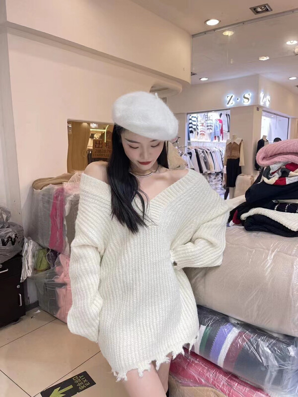 New for winter!  【MINI NI】v-neck ripped loose all-match knitted sweater 9280# PCZ