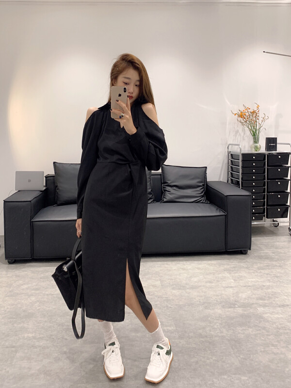 New in autumn!【VANESSA】Designed long pleated slit dress with missing shoulders 6786# OZQ