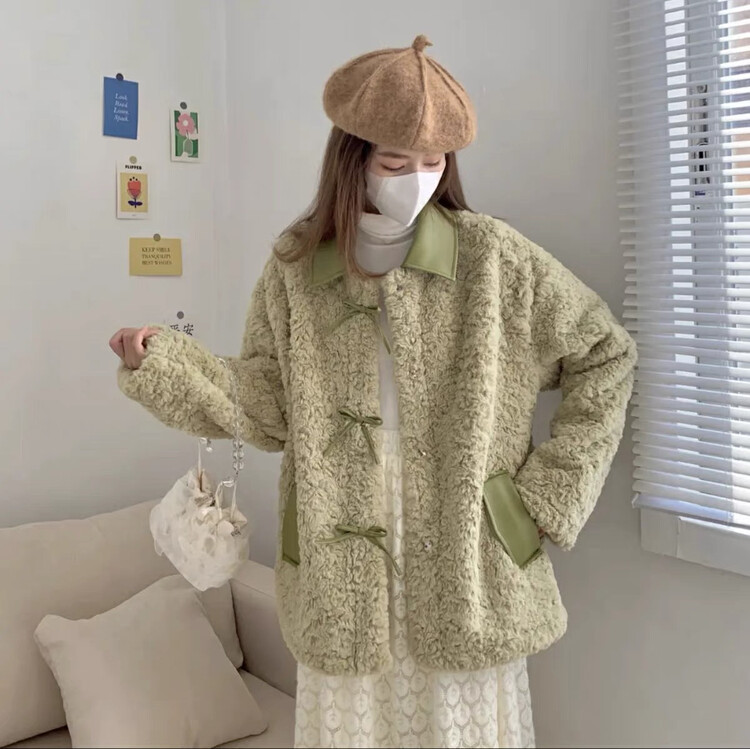 【KIKI STUDIO】Sweet stitching design faux fur short coat 7042# HJY