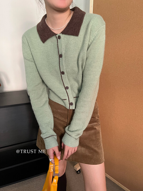 【TRUSTME】Korean version of simple temperament neckline color-blocking contrast knitted cardigan 40302