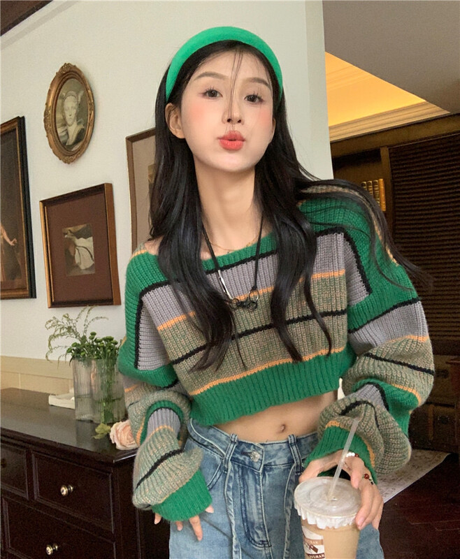 [Timely rain] Korean style ins retro sweet design sense color matching striped short warm sweater 12456# WPL