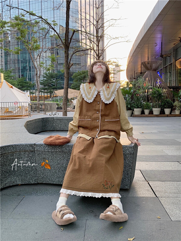 New in winter! [Timely rain] Korean style ins retro sweet design lace embroidered skirt 17023# WPL