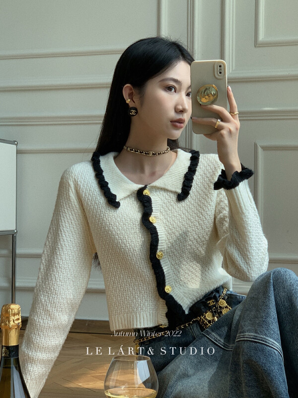 【LE LART】French Small Fragrance Doll Collar Gold Button Cardigan Sweater Warm Sweater XL238# JHY