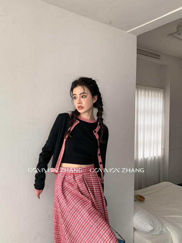 【CZ ZHANG】Korean style contrast color stitching single-breasted short knitted cardigan 92017# JHY