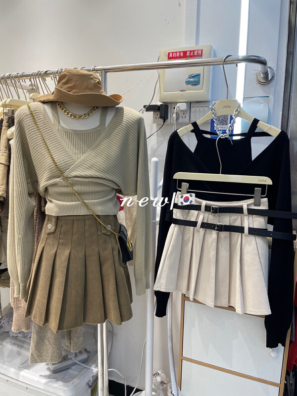 New in winter!【JULIA】Normal design halter neck short shirt YS2-2079# PCZ