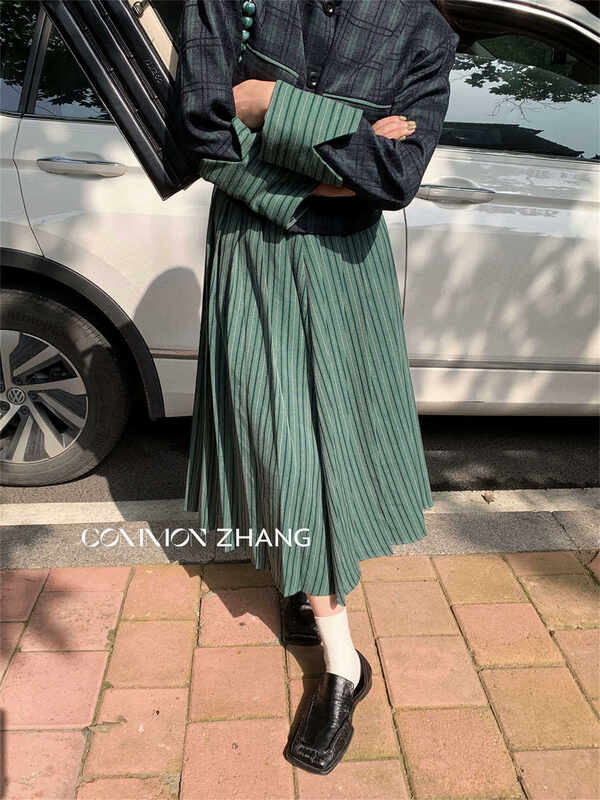 【CZ ZHANG】Korean pleated vertical striped skirt 82137-1
