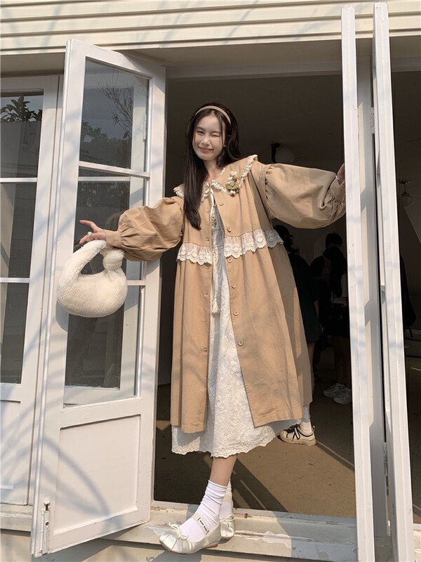 [Timely Rain] Retro sweet design doll collar stitching lotus leaf lace windbreaker (only windbreaker) 10355# WPL