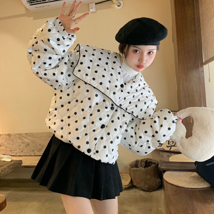 [Timely rain] Korean style ins retro sweet design sense doll collar age-reducing design sense polka dot warm padded jacket B2379# WPL