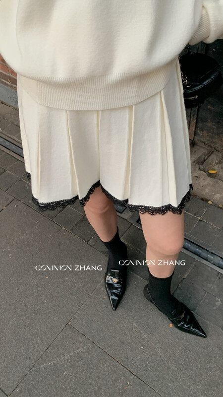 【CZ ZHANG】Solid color age-reducing lace stitching high waist pleated skirt 92058-1# JHY
