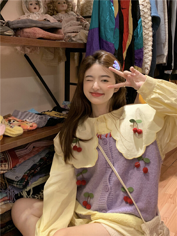 [Timely rain] Korean style ins retro sweet three-dimensional cherry doll wave collar loose shirt (with cherry) B5559# WPL