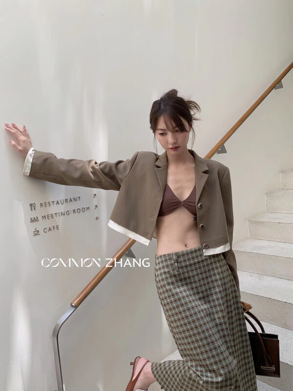 【CZ ZHANG】Temperament fake two-piece stitching suit collar short jacket 82209