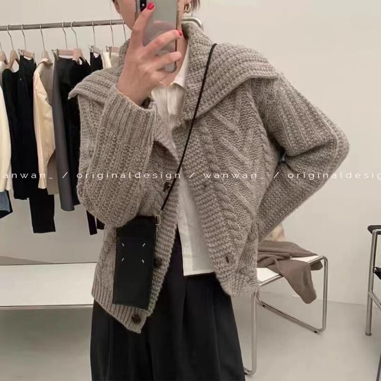 New in autumn!【WANWAN】Large lapel solid color single-breasted warm sweater 9902# HBX