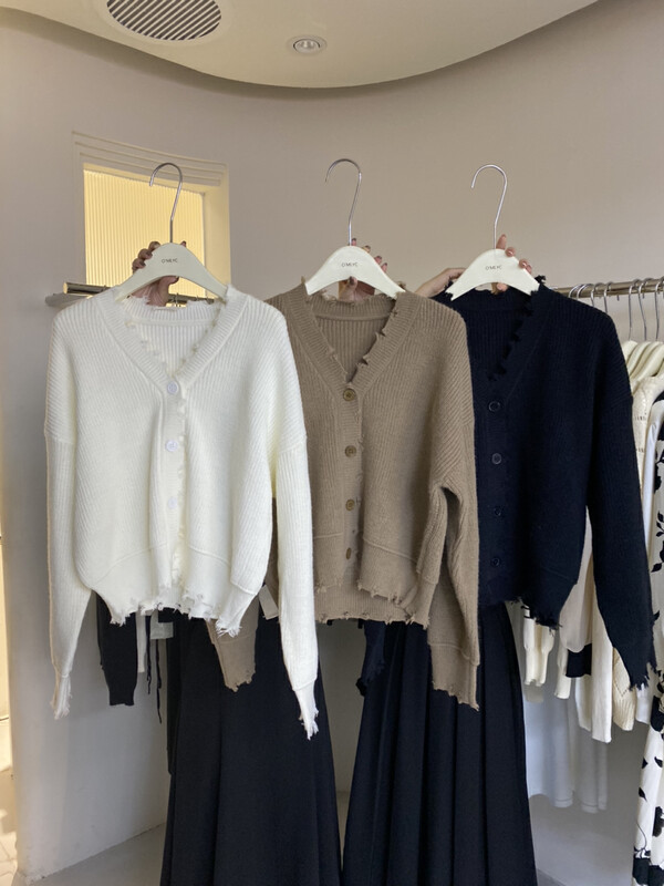 Autumn is new! [O MI] Korean version of the long-sleeved V-neck warm sweater 23397# FHX