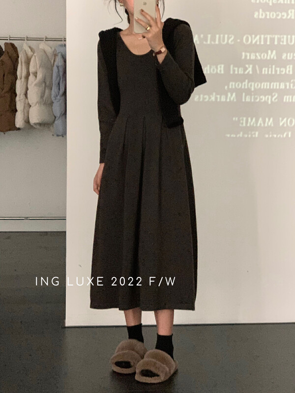 [ING] Temperament simple large U-neck waist vest bottoming dress w3932