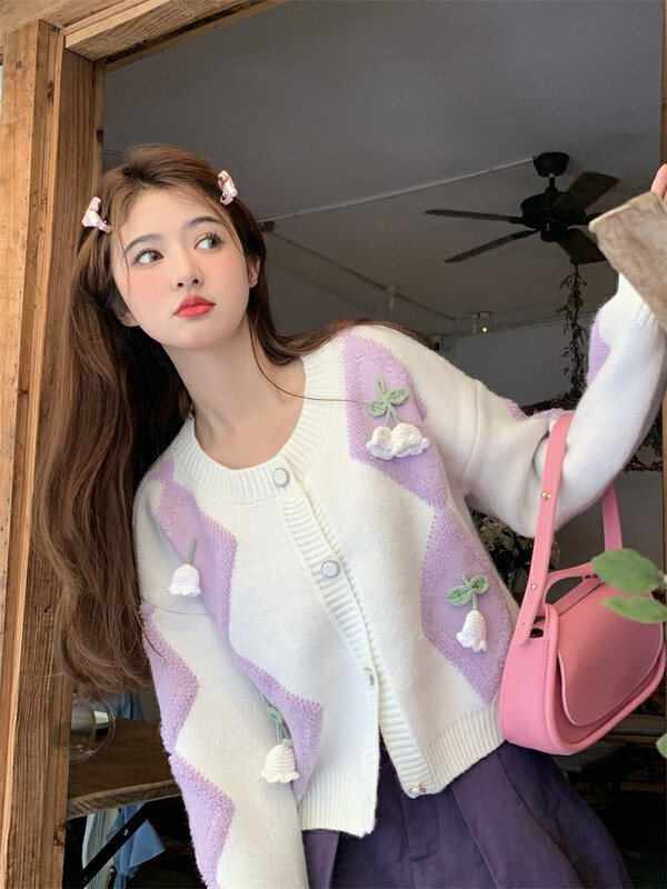 New in winter! [Timely rain] Hanfeng ins sweet design heavy industry handmade flower diamond warm sweater U2097# WPL