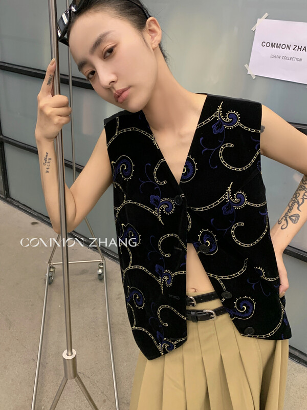 【CZ ZHANG】French Retro Embroidered Casual Vest 82102