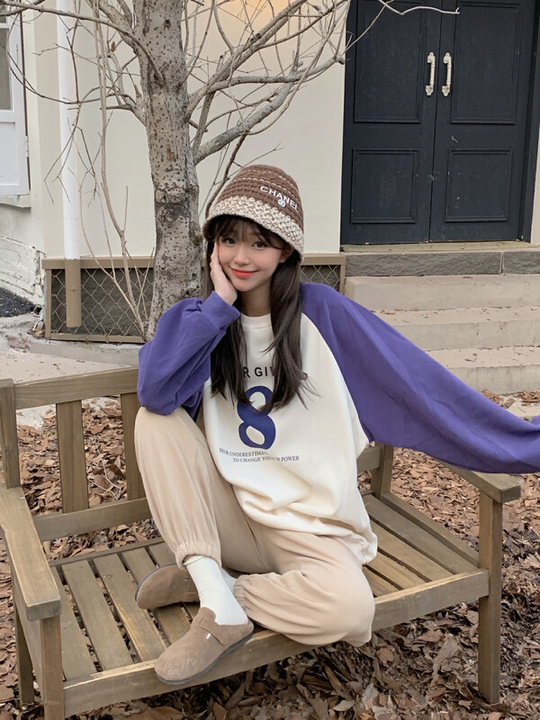 New in autumn! [Timely rain] Korean style ins sweet and loose design color-blocking raglan sleeves printed letter pullover sweater YS1-A2729# WPL