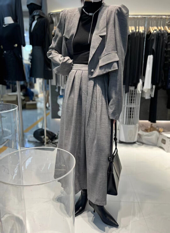 Early autumn new style! [Semi-plain] temperament solid color short suit A855# ZJY