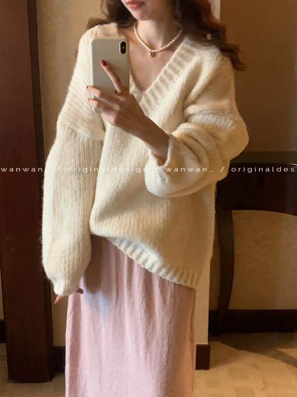 New in autumn! [WANWAN] Solid Color Loose Casual V-Neck Warm Sweater 0086# HBX