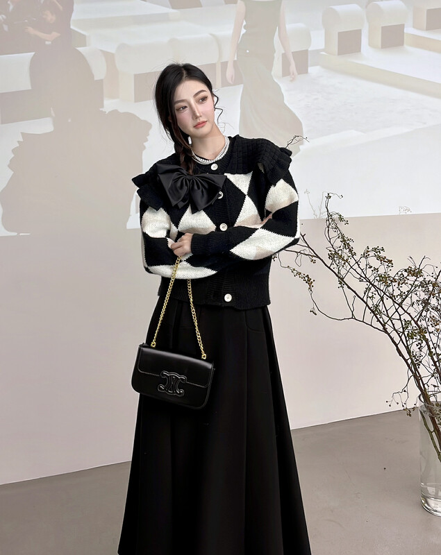 [BENYAN] Retro large lapel diamond sweater sweater D8082