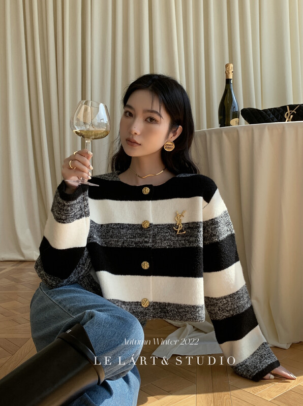 【LE LART】French Hepburn Gold Button Small Fragrant Striped Loose Sweater Cardigan Knit Cardigan XZ370