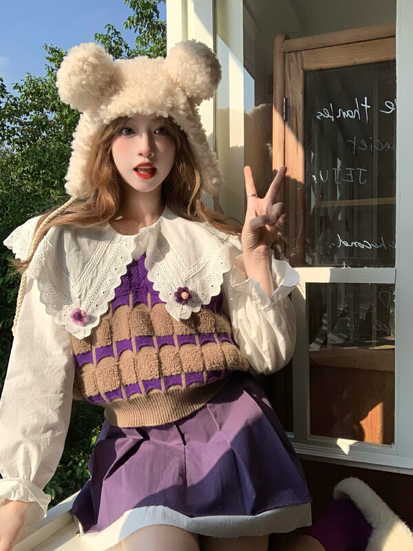 [Timely rain] Korean style ins retro sweet design contrast color lattice V-neck vest (without inner build) 74229# WPL