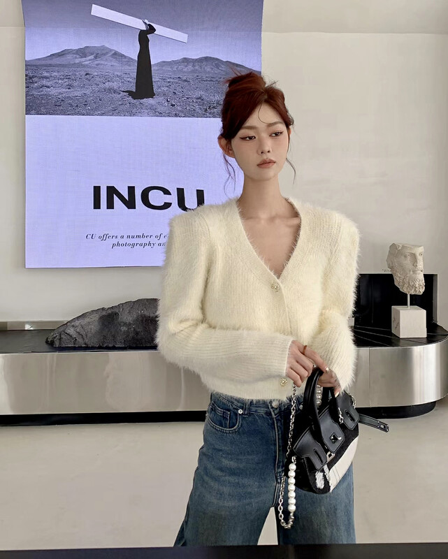 [BENYAN] lavame autumn and winter new French v-neck knitted sweater sweater 3196