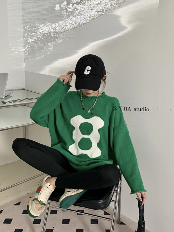 [Y.JIA Yijia] Korean version of loose temperament letter pattern rolled edge design sweater 635