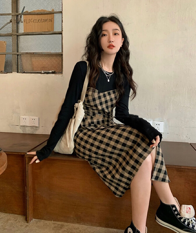 [Y.JIA Ijia] Retro slim and irregular split dress 8553